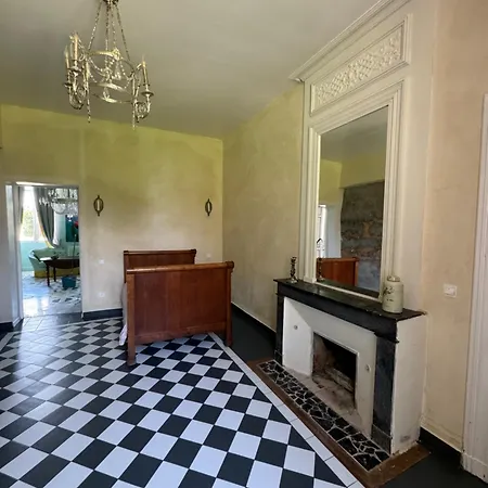 Chateau Acar De Bedou Cars